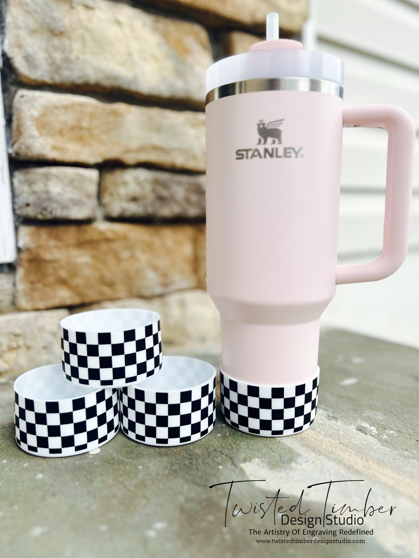 Essential B&W Checkered Tumbler Boot